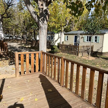 Camping Bungalow El Llac De Banyoles Porqueres Ngoại thất bức ảnh