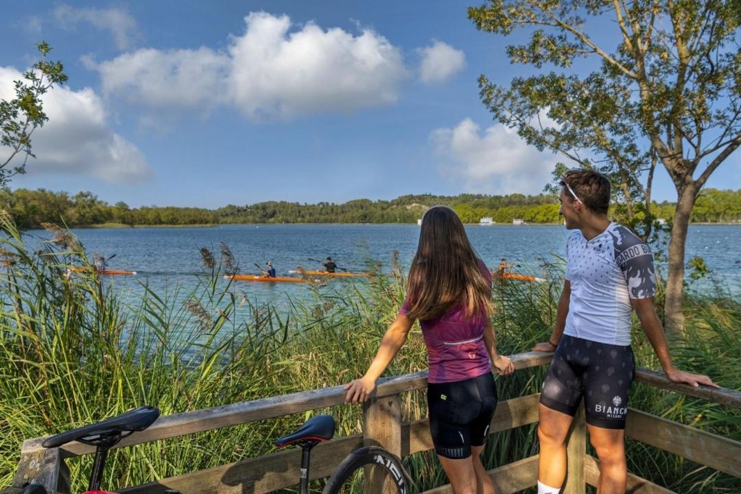 Camping Bungalow El Llac De Banyoles Porqueres Ngoại thất bức ảnh